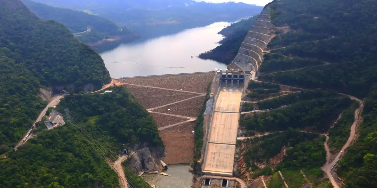 Isagén pone sus plantas en venta y prepara un giro millonario hacia la energía solar y el almacenamiento Enelico Energía Solar Ibague, Colombia